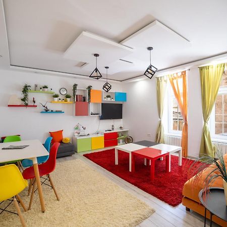 Old Town Colorful Two-Bedroom Apartment 사라예보 외부 사진